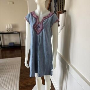 Spense Blue and pink embroidered cotton dress with a boho vibe